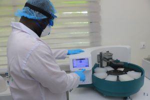 MANIPULATION D'UN EXTRACTEUR AUTOMATIQUE