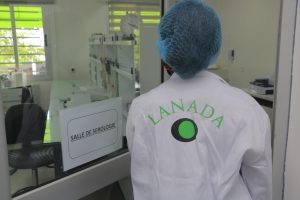 MANIPULATION EN SALLE DE SEROLOGIE EN VIROLOGIE